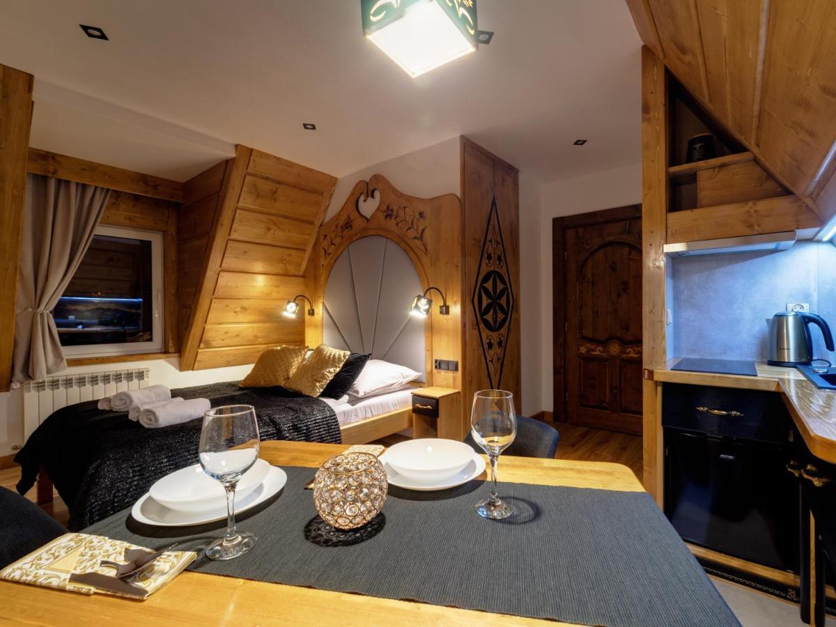 Zakatek Pod Grapa Apartment เบียลกาตัทร์ชันสกา ภายนอก รูปภาพ